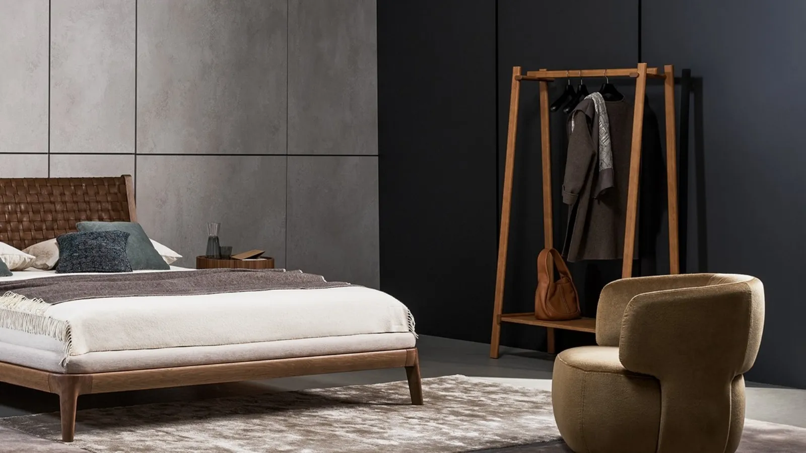 Island coat stand in Bonaldo wood