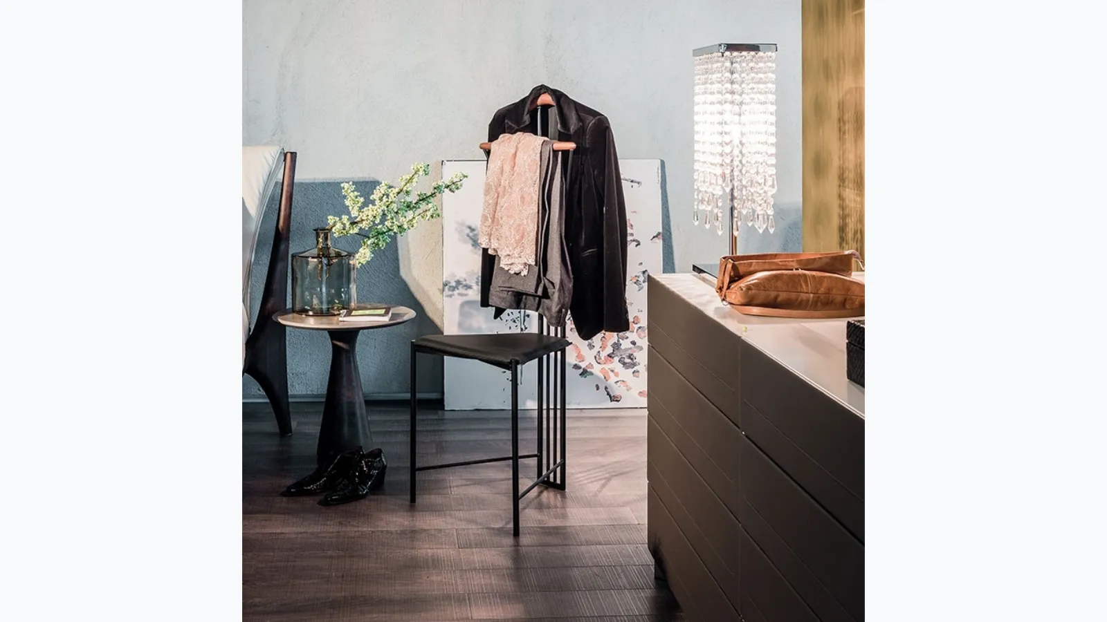 Coat rack in painted steel and solid Walnut Yannik by Cattelan Italia.
