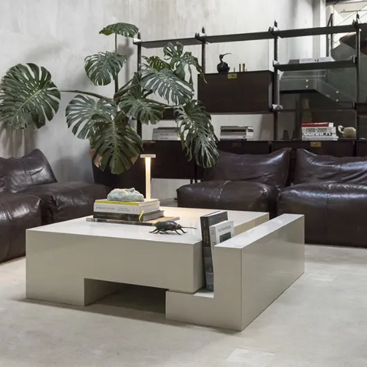 Lacquered side table Berlino by Mogg