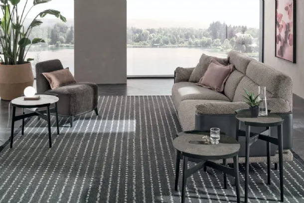 Bloom coffee table in stoneware by Tomasella.