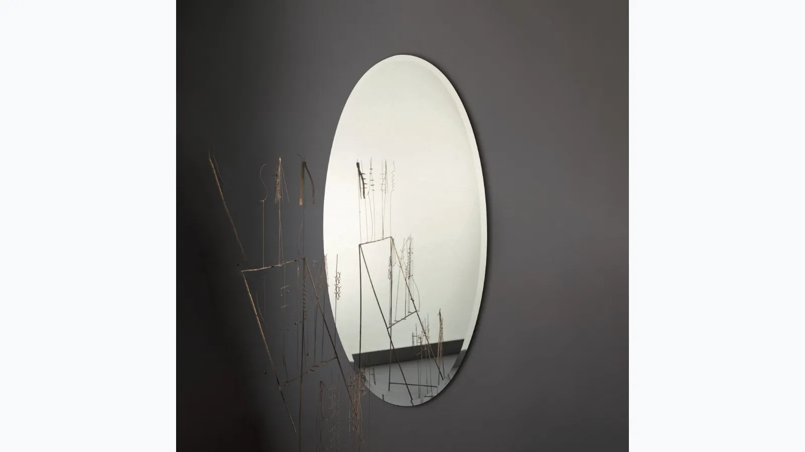 Oval mirror with beveled edge Bric by Glas Italia