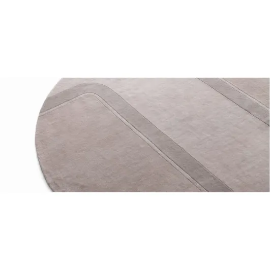 Modern wool rug Buckle by Ditre Italia.