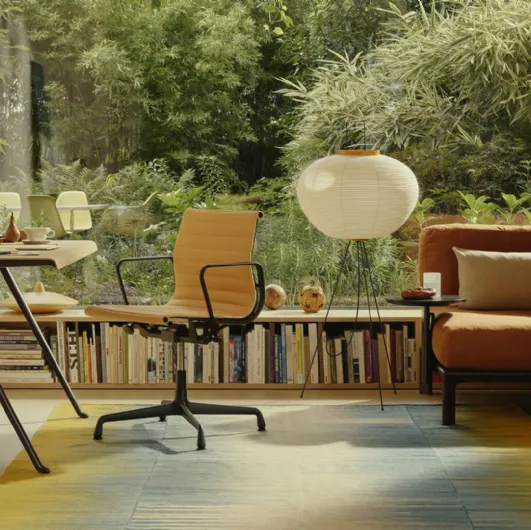 Courier writing desk by Vitra