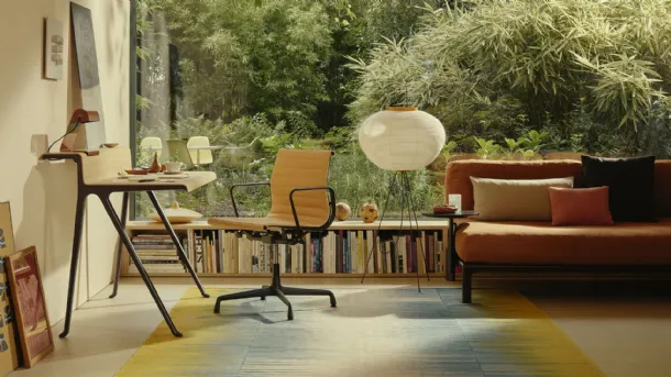 Courier writing desk by Vitra