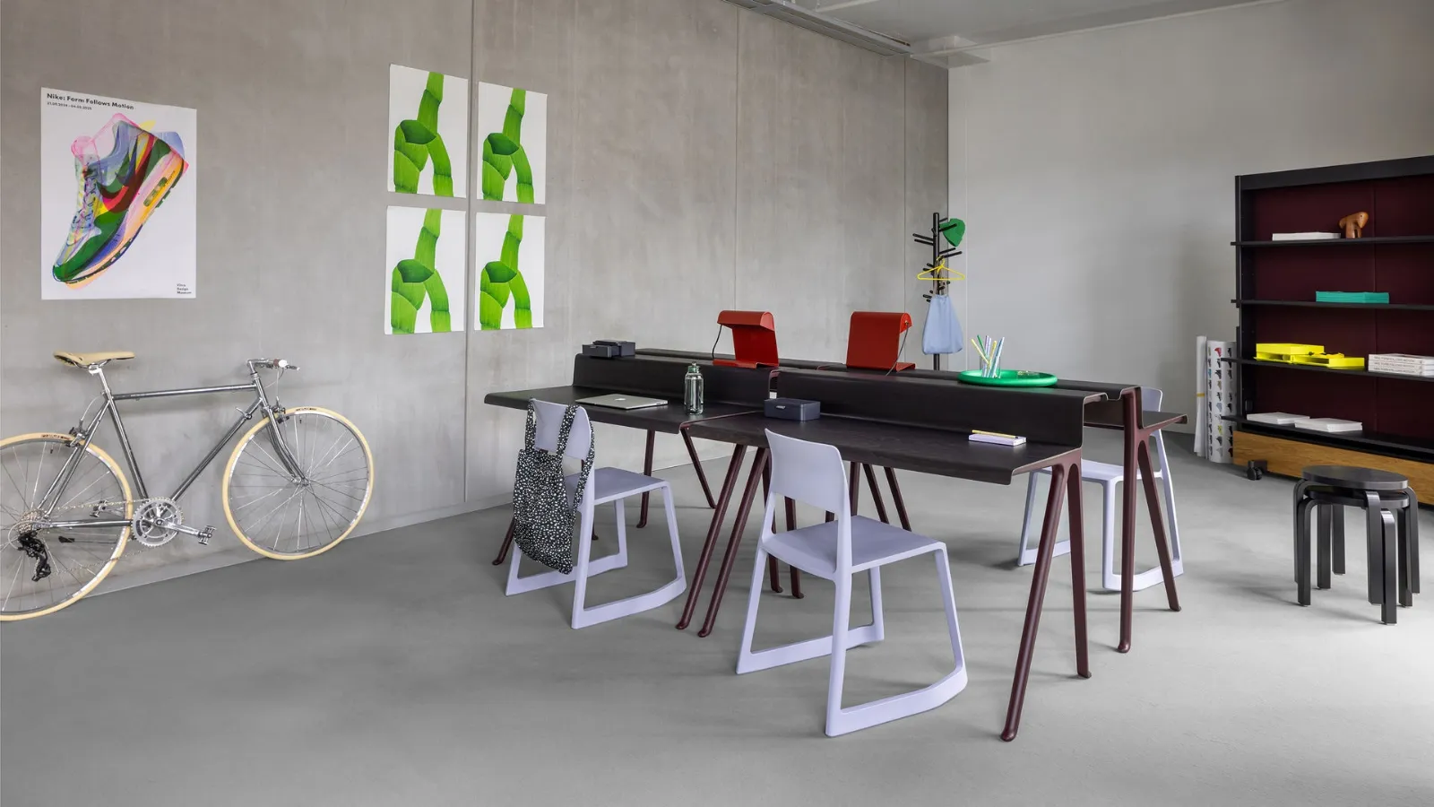 Courier writing desk by Vitra