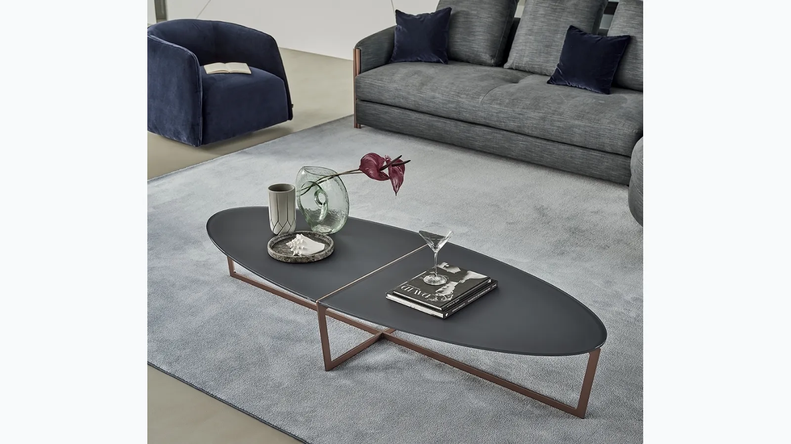 Cross oval coffee table by Bontempi