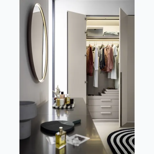 Deep mirror by Novamobili