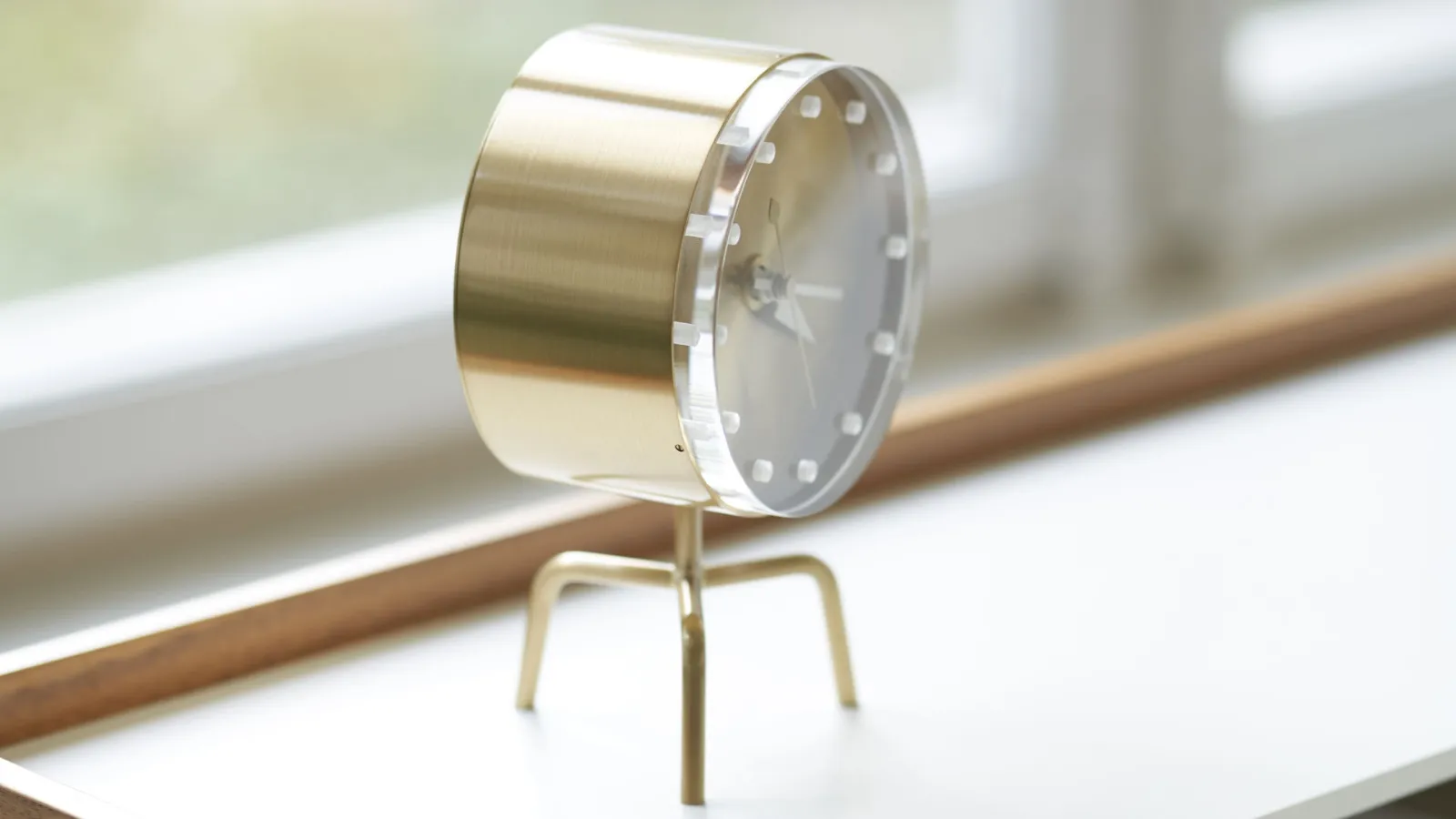 Desk Clocks Tripod Watch by Vitra