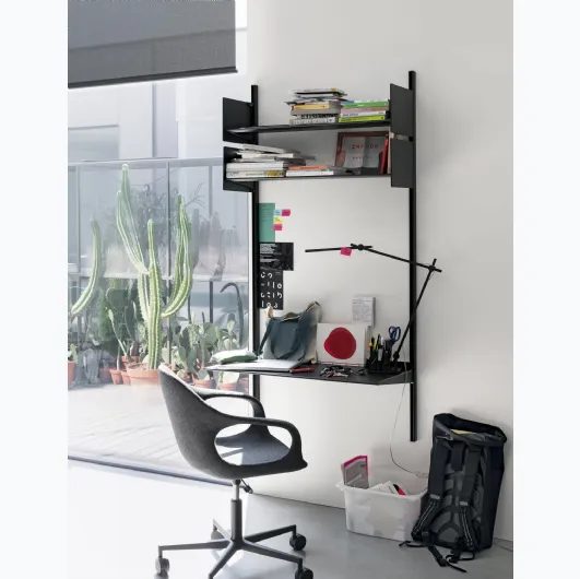 Dot writing desk by Kristalia
