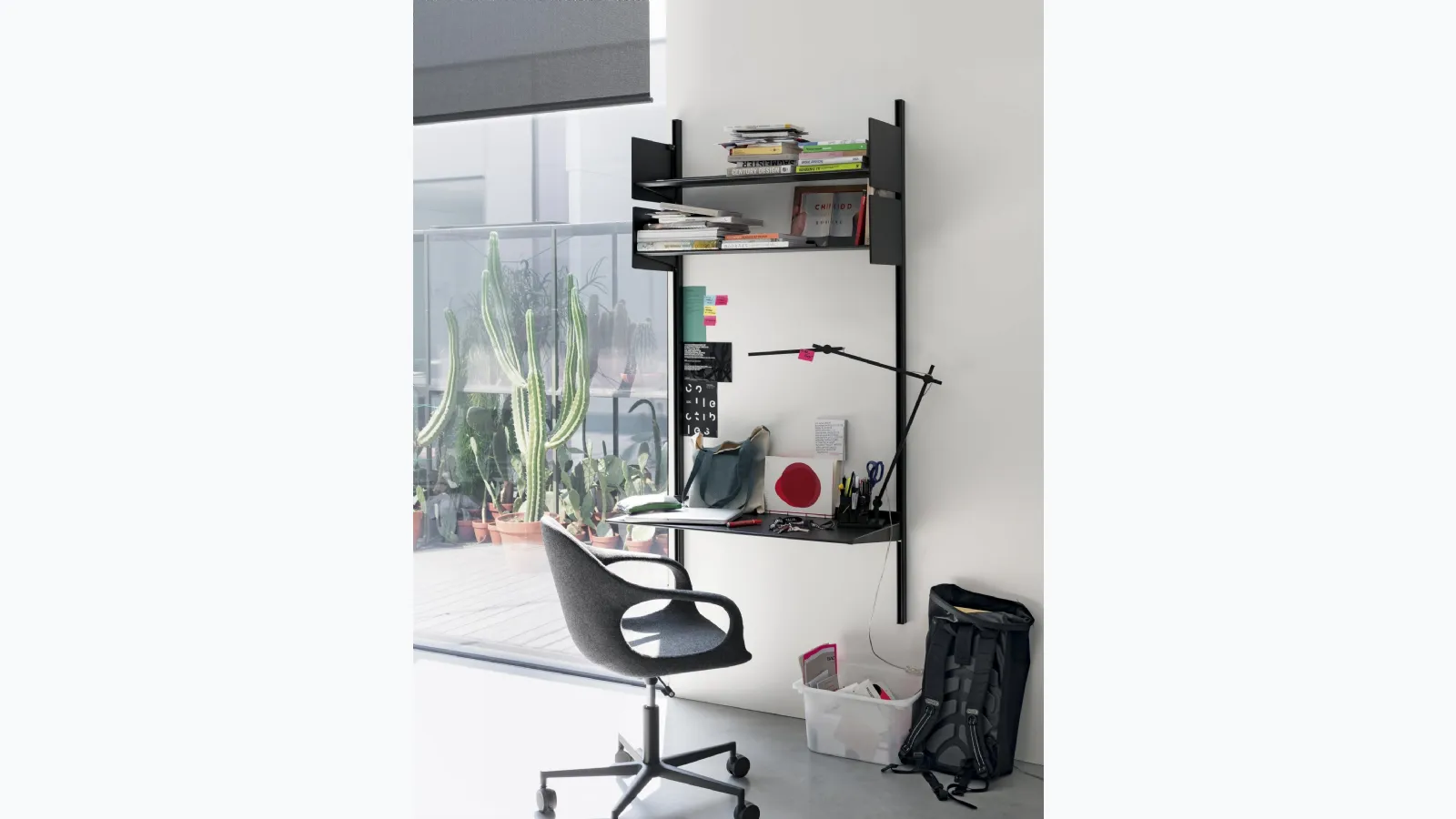 Dot writing desk by Kristalia