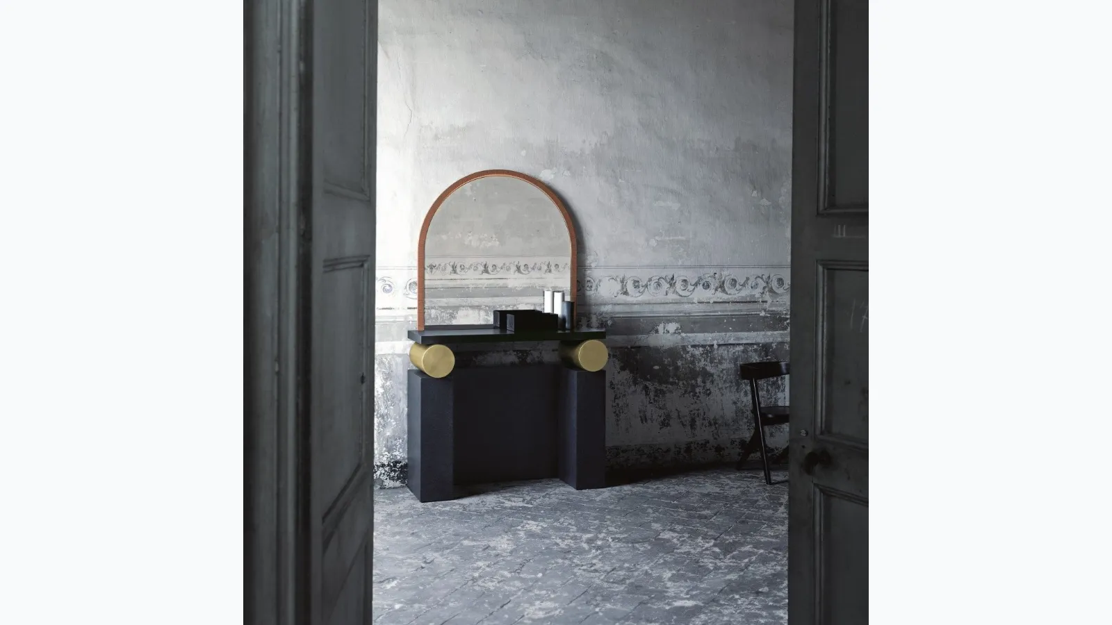 Etruscan floor mirror by Glas Italia
