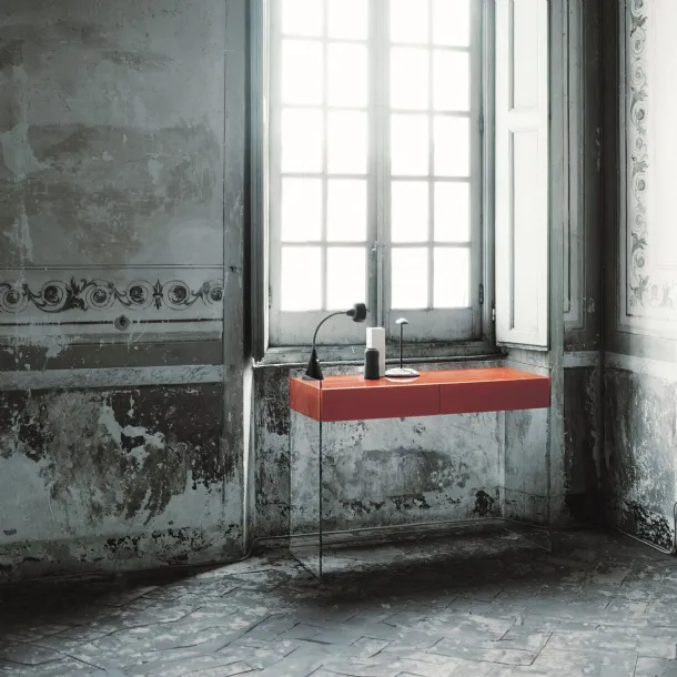 Float writing desk by Glas Italia