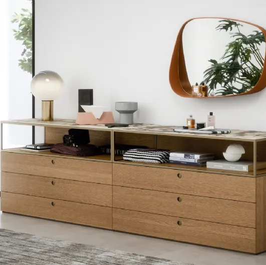 Flow mirror with leather frame by Novamobili