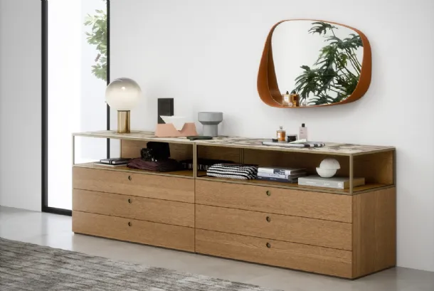 Flow mirror with leather frame by Novamobili