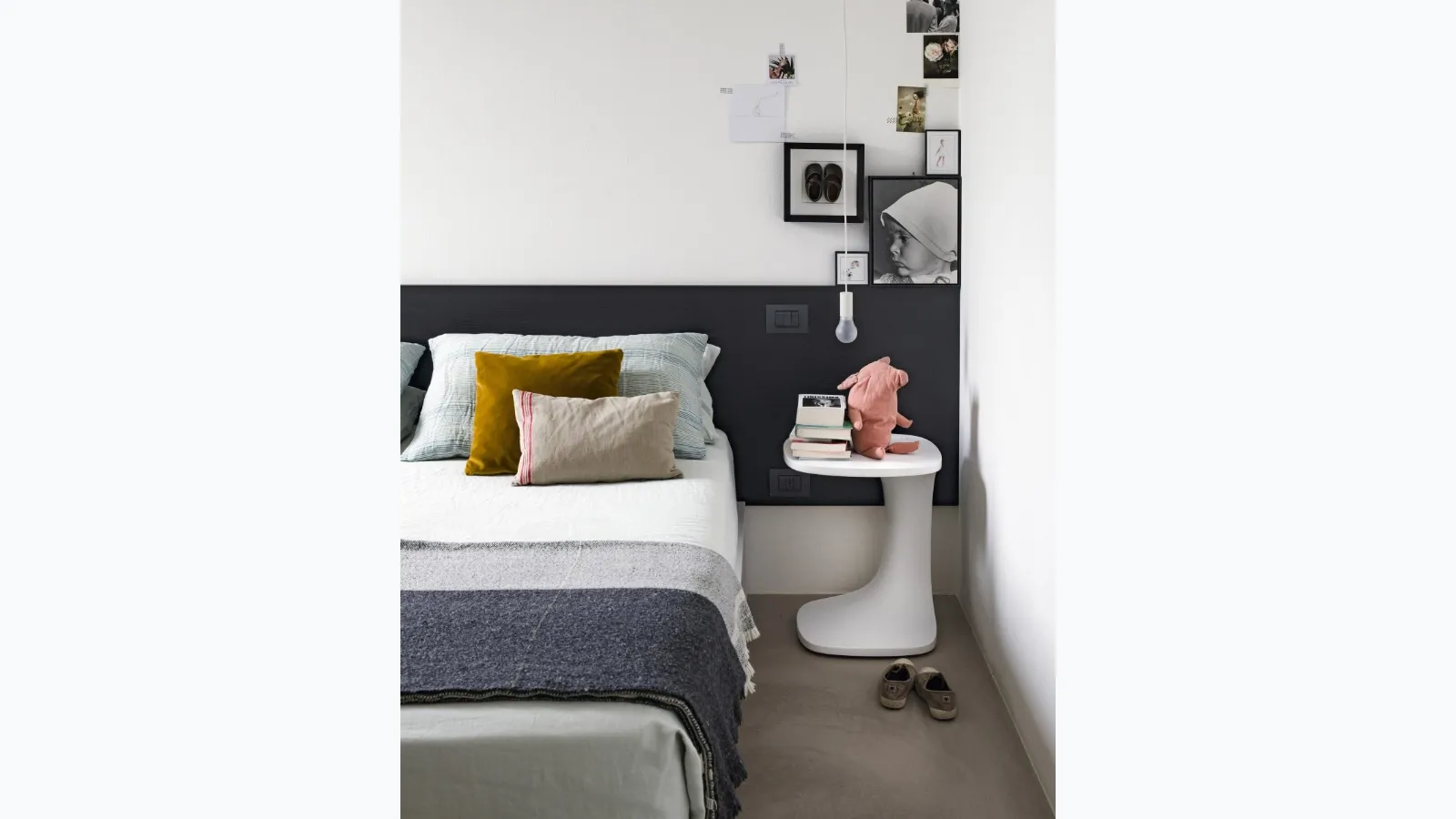 Plastic coffee table Font by Kristalia