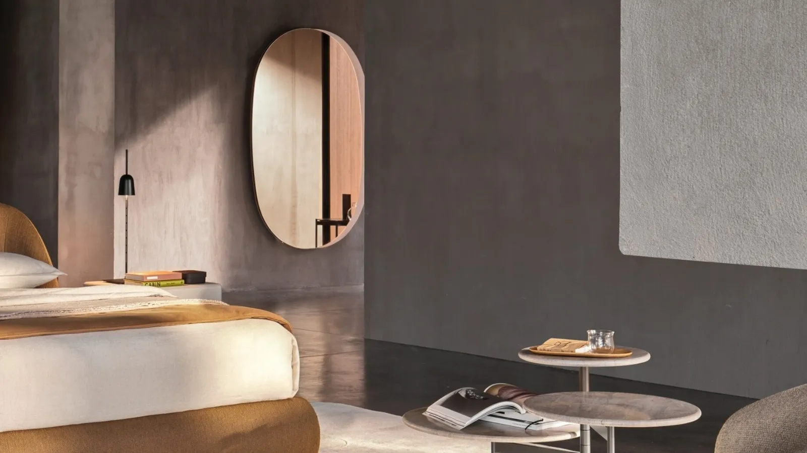 Oval mirror Helios by Ditre Italia.
