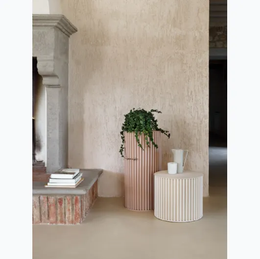 Herclino coffee tables in eco-friendly concrete by Opinion Ciatti