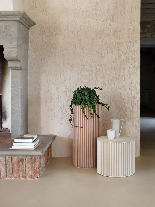 Herclino coffee tables in eco-friendly concrete by Opinion Ciatti