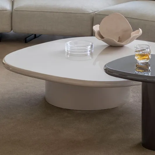 Homan side tables in glossy lacquer by Desirèe