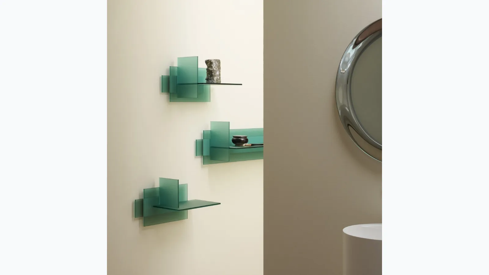 Kazimir shelves by Glas Italia.