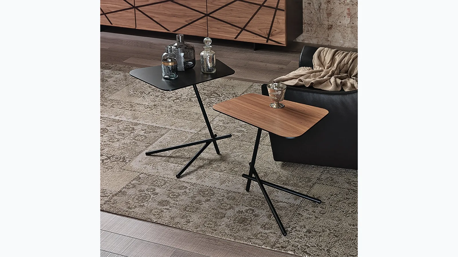Laser coffee table in walnut or Cattelan Italia crystal.