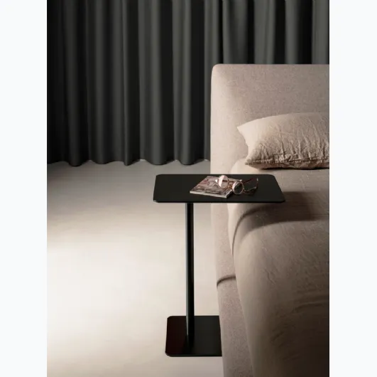 Librio coffee table by Kristalia.