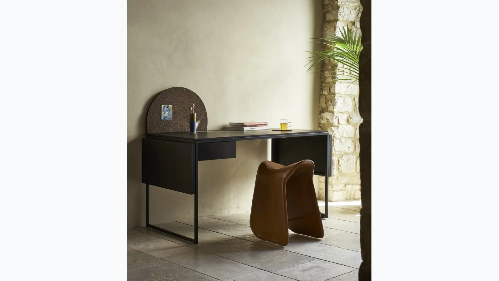 Macis desk by Opinion Ciatti