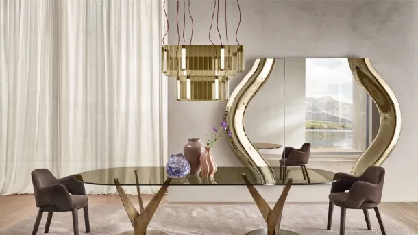 Magnificent mirror with a curved glass frame by Fiam.