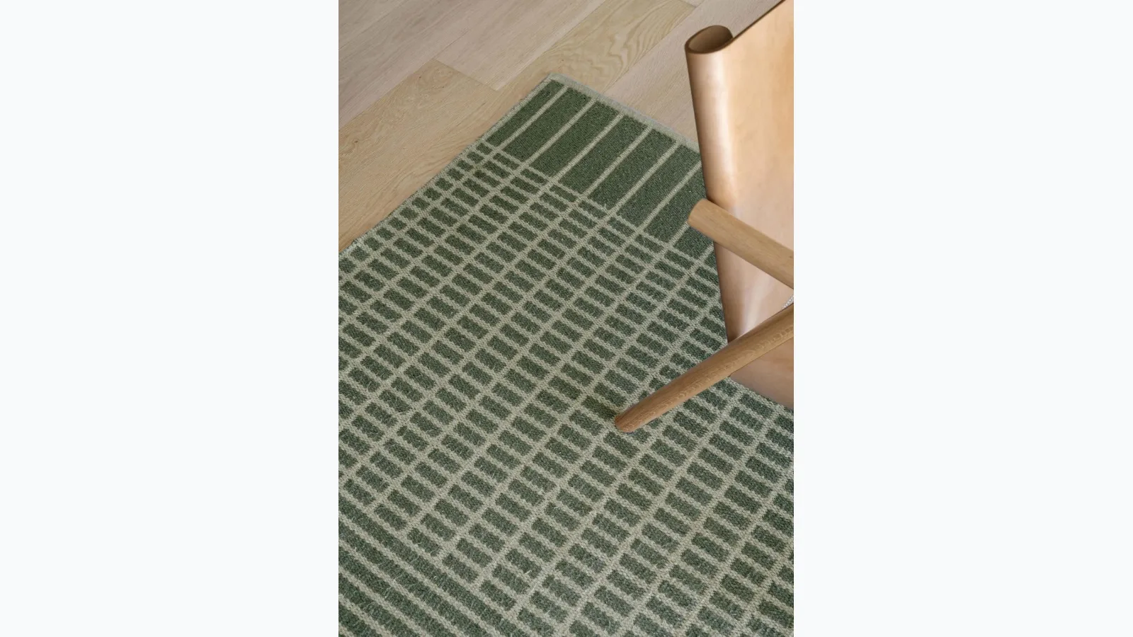 Mustache MIAB rug by Kristalia