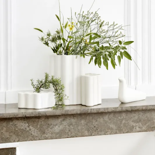 Vitra Nuage ceramic vase