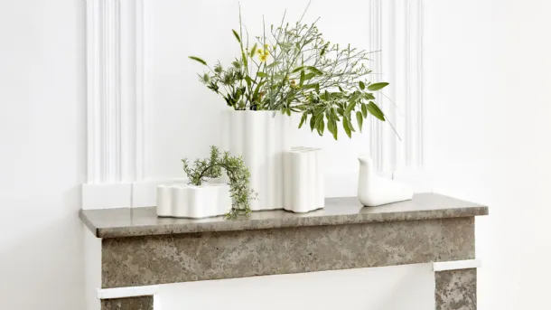 Vitra Nuage ceramic vase