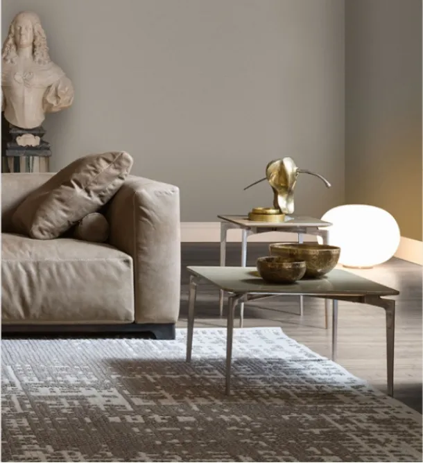 Square Orion coffee table with a matte lacquered MDF top and legs in die-cast aluminum by Alivar