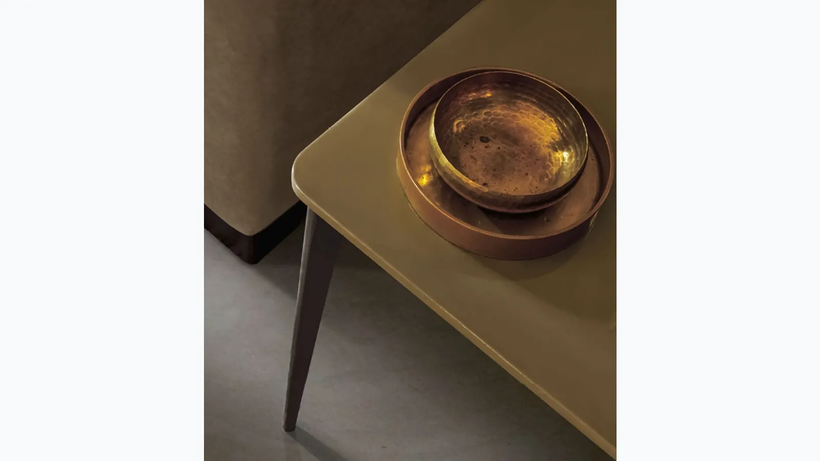 Orion coffee table with matte lacquered MDF top and aluminum cast legs by Alivar.