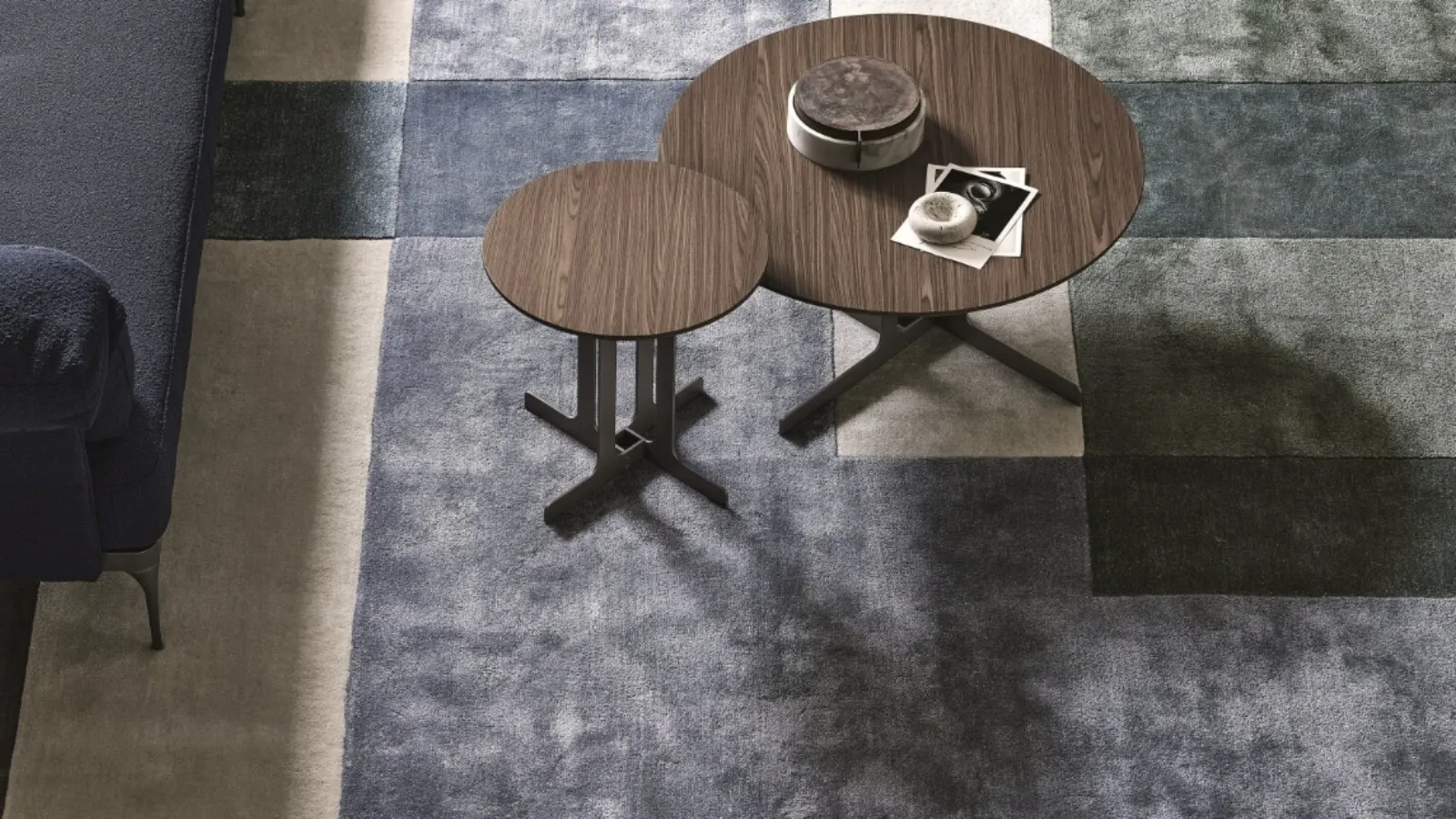 Overlap rug by Ditre Italia
