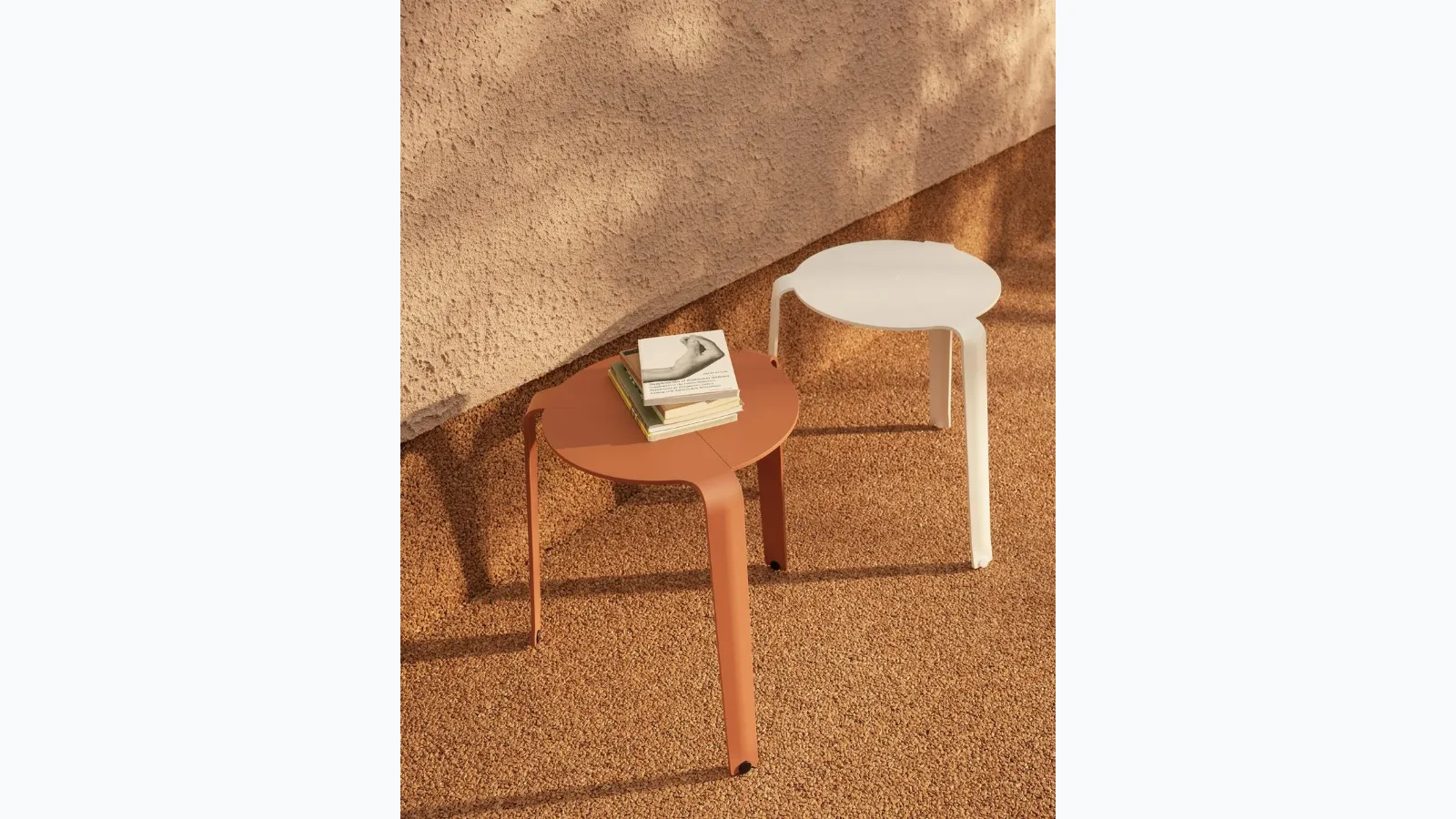 Stackable aluminum side table Palette by Kristalia.