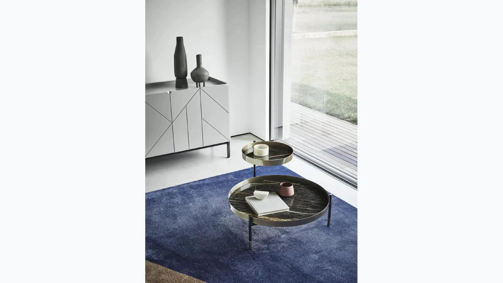 Planet coffee table with Tops in SuperMarble and lacquered steel structure by Bontempi.