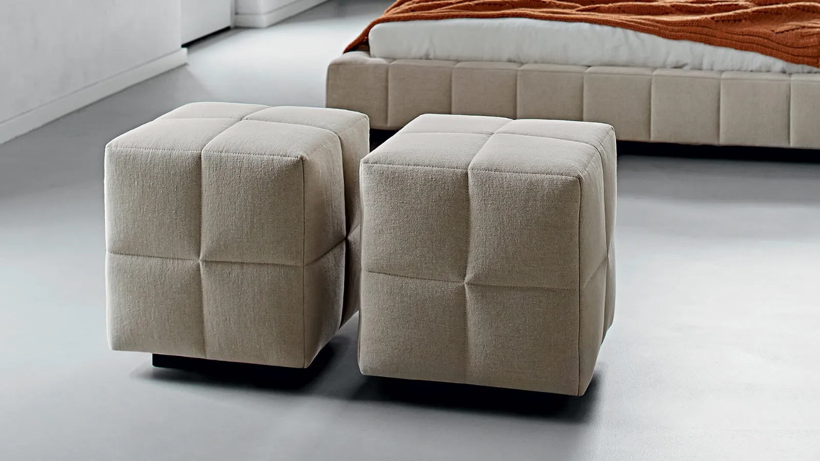 Quilted fabric Squaring pouf by Bonaldo.