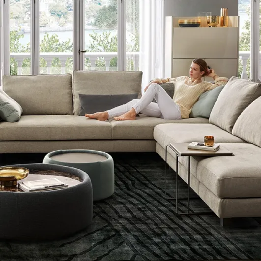 Pouf Tavolino Cubic in fabric with marble or wood top by Dema.