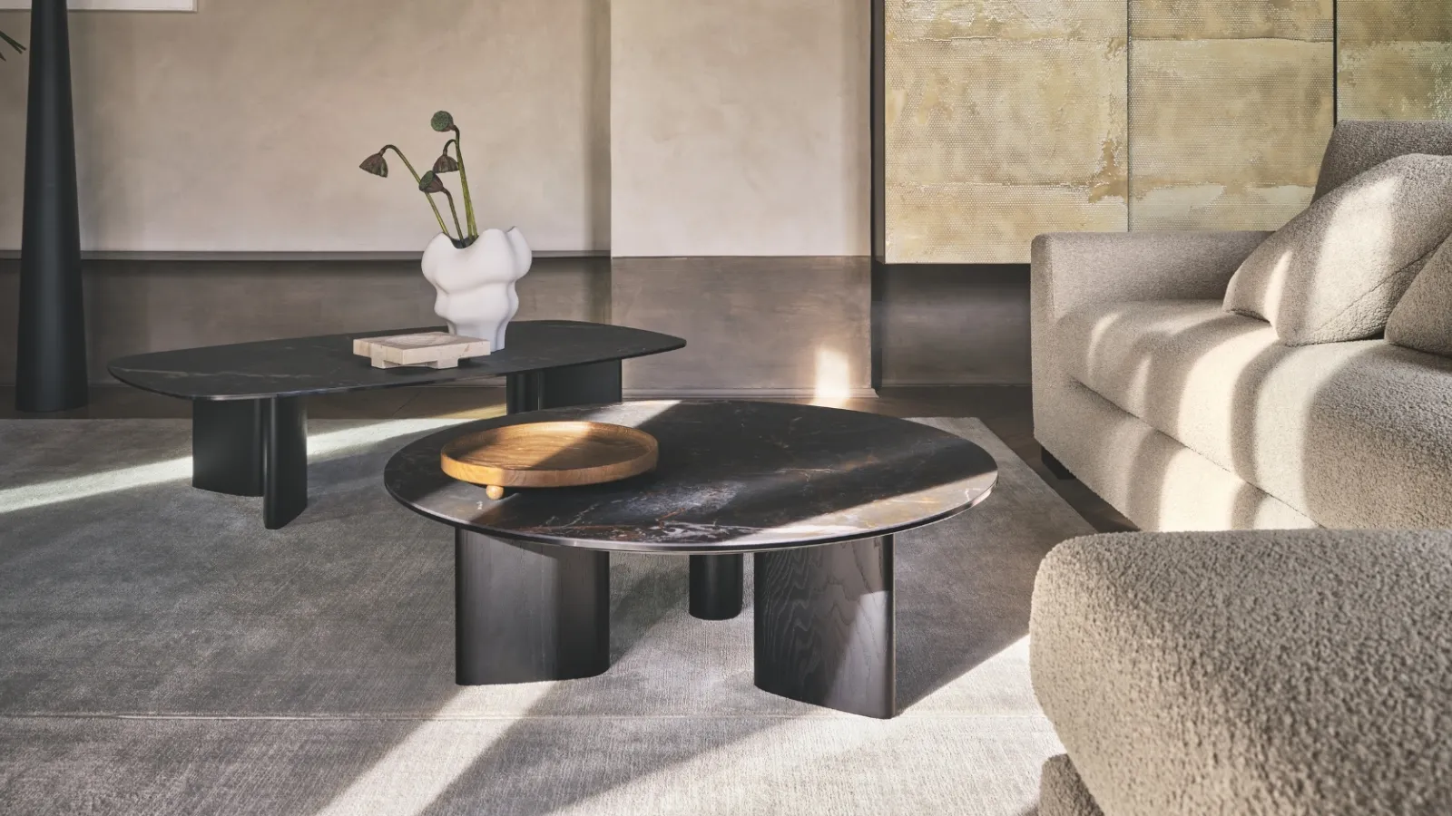 Sandy coffee table by Calligaris