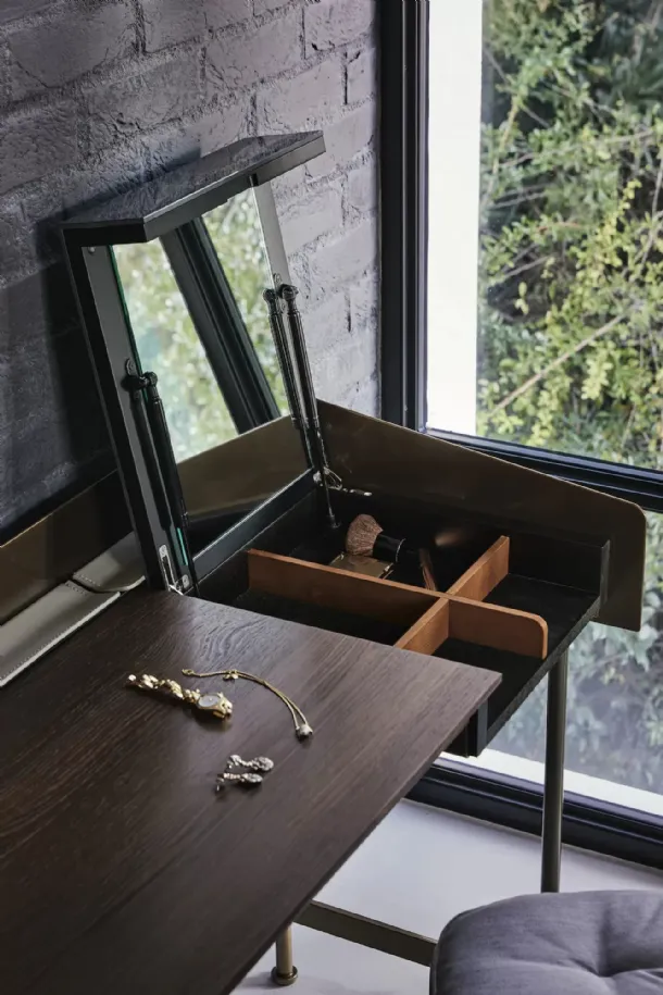 Secret writing desk by Bontempi