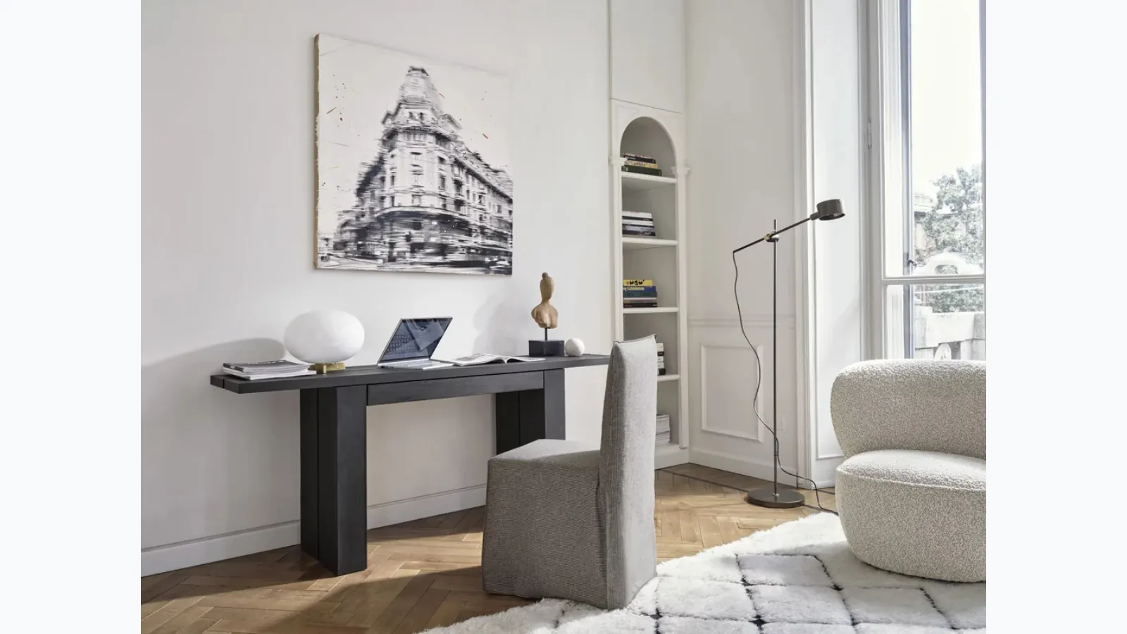 Yaku writing desk in MDF covered in Gervasoni wood.