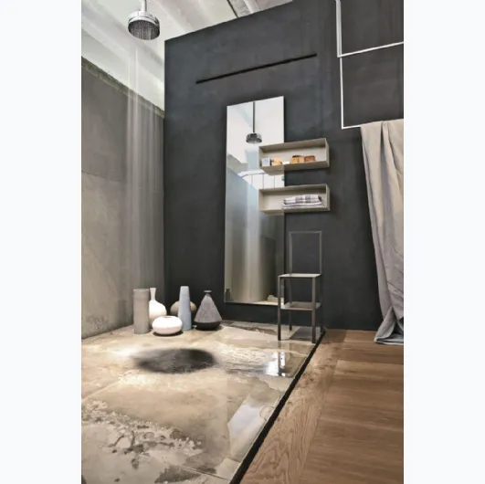 Mirror cabinet Inside with metal shelves by Tomasella.