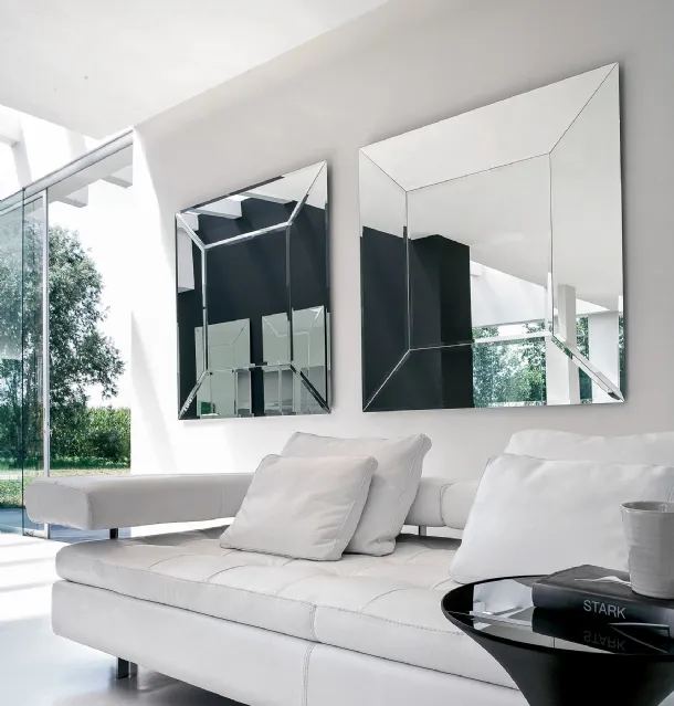 Constantia mirror by Tonin Casa