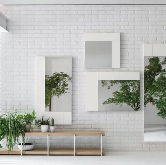 Tomasella's Hashtag mirror