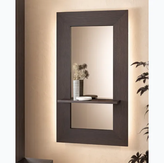 Sibilla mirror with wooden frame and Reflects shelf.