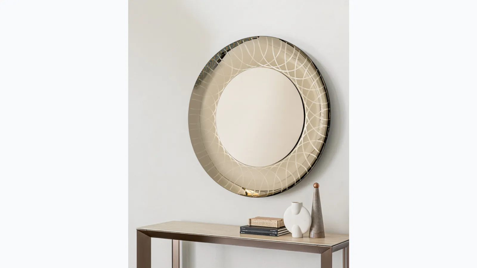 Vanity mirror with a frame in mirrored bronze crystal with engravings of Riflessi.