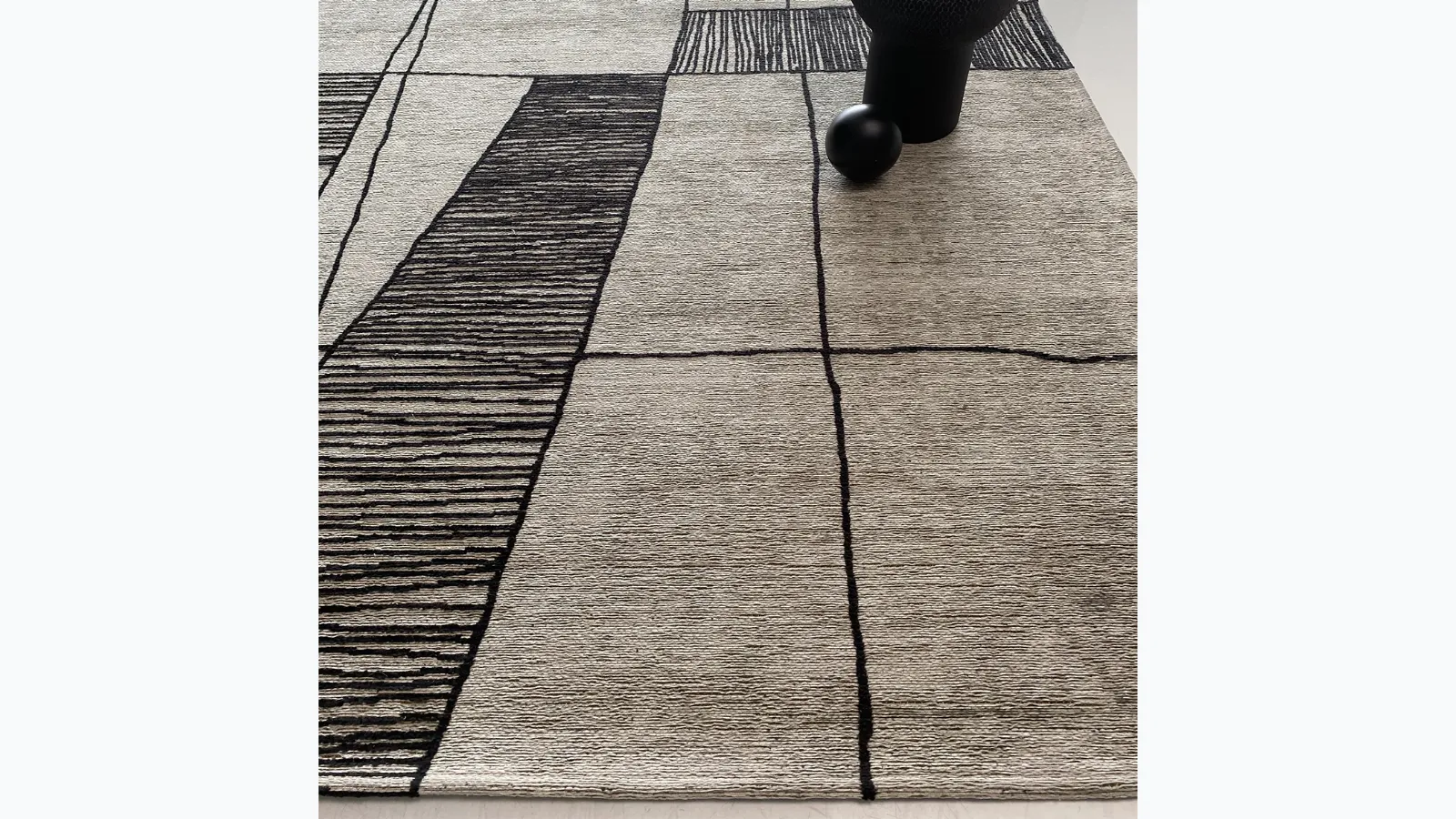 Klee carpet by Adriani and Rossi