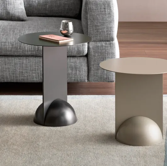 Round design coffee table Combination in metal by Bonaldo.