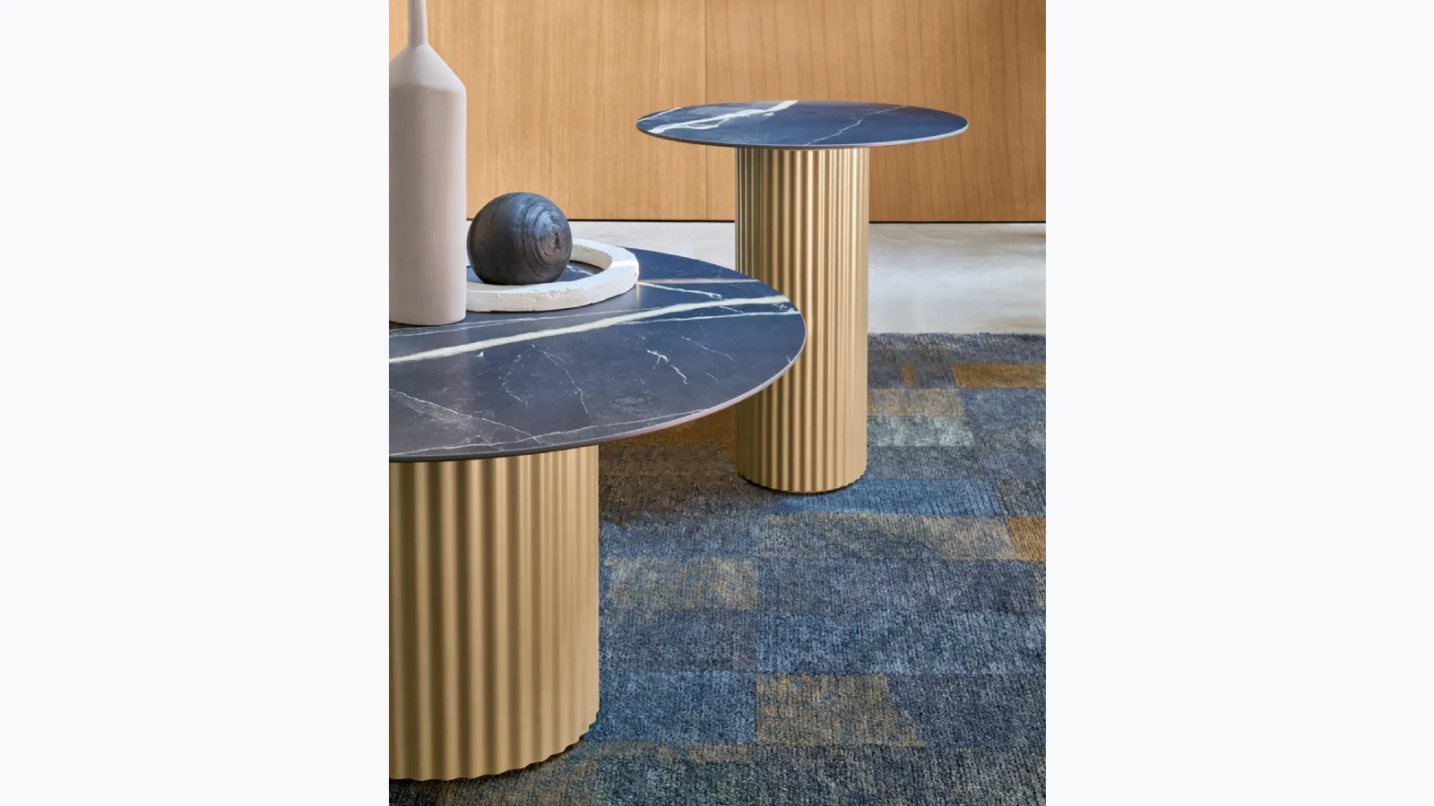 Enea coffee table with ceramic top from Riflessi.
