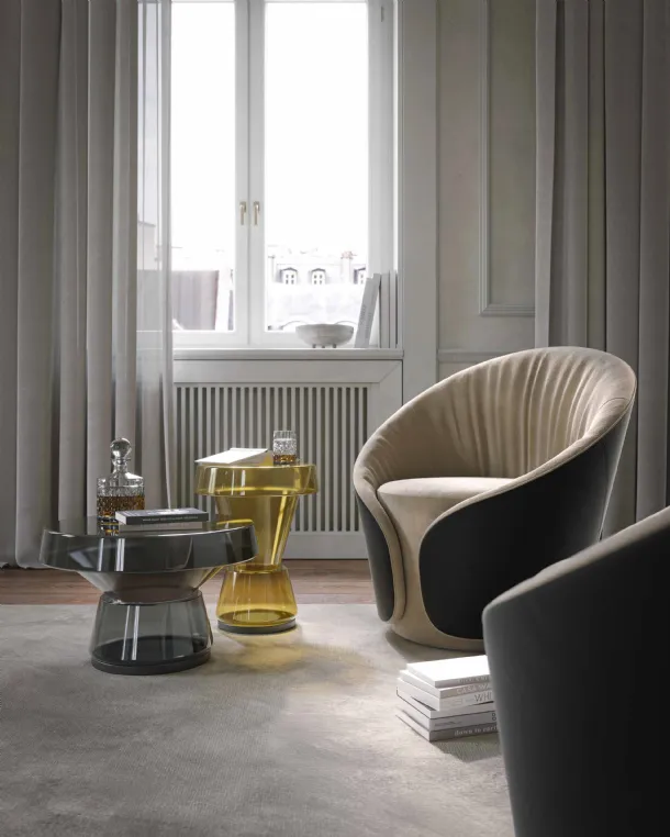Giudecca coffee table made of blown glass by Tonin Casa.
